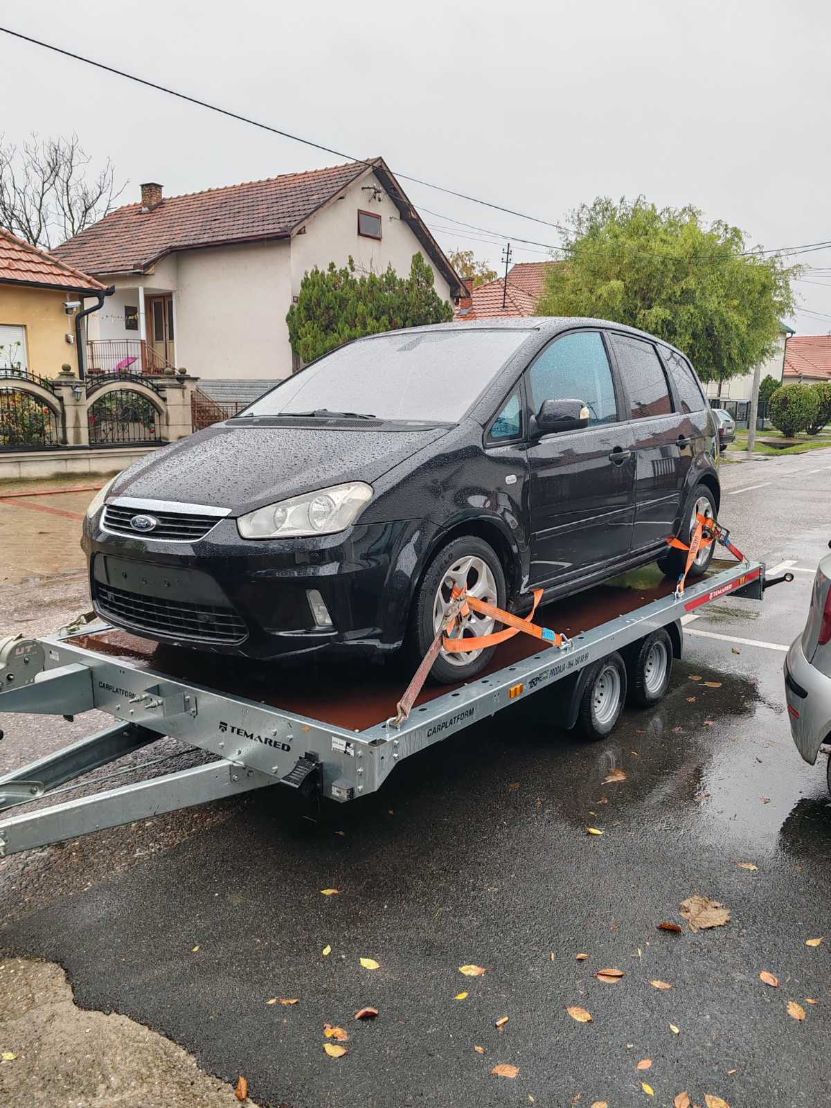 Prevoz putničkog vozila po kiši
